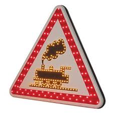 Place du panneau led éclairage idéal pour les bureaux, les magasins et les grandes salles. Panneau Lumineux A Leds Danger Enfants A13a Virages