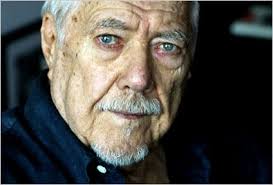 Robert Altman, Iconoclastic Director, Dies at 81