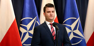 Przed powołaniem na stanowisko szefa gabinetu politycznego i rzecznika prasowego mon, misiewicz był zatrudniony w prawie i. Bartlomiej Misiewicz Sie Zeni Slub Juz Wkrotce O2 Serce Internetu