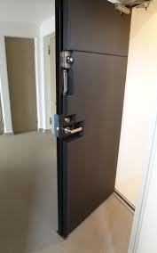 玄関ドアの防音加工