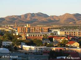 Windhoek ist das kultutrelle, industrielle und wirtschaftliche. Namibia Feiert 20 Jahre Unabhangigkeit Newsletter Unsere Berichte Analysen Und Reportagen Aus Afrika Dw 19 03 2010