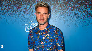He is the lead singer of the british pop group take that. Gary Barlow Promiflash De