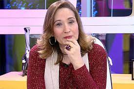 Antes de finalizar a entrevista, sônia que apresenta seu programa na rede tv, revelou que emilly entrou no realityshow junto com sua irmã gêmea, mayla, ambas de 20 anos de idade e gaúchas. Filho De Sonia Abrao Surge Em Foto Apos 27 Anos E Apresentadora Comemora So Sentimento Tv Foco