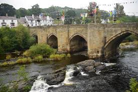Nhắc đến xứ wales thì ta sẽ hình dung ngay đến vẻ đẹp thanh bình thơ mộng, vẻ cổ kính của những tòa lâu đài cổ và cái bạt ngàn của những cánh đồng hoa một trong những địa điểm thu hút khách du lịch đến wales là thung lũng wye. 8 Ä'iá»ƒm Ä'áº¿n Ká»³ Diá»‡u á»Ÿ Xá»© Wales Vung Ä'áº¥t Cá»• Kinh Nháº¥t Chau Au