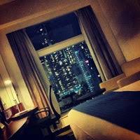 The venue is located 1 km from the centre of new york and a couple of minutes' drive from greenwich village. Holiday Inn Express Hong Kong Soho ä¸­è¥¿åŒº 32 Tips From 1509 Visitors