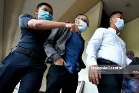 What does pengurus kanan mean in malay? Bekas Pengurus Kanan Teknikal Tabung Haji Ke Mahkamah Pertuduhan Rasuah