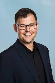 Die Tops und Flops bei den Parteien, die Gewinner und Verlierer bei den  Kandidierenden: Die detaillierten Resultate aus allen Wahlkreisen im  Überblick