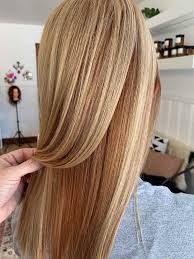 Meches Caramel Sur Cheveux Blonds Looks A Chiper Cheveux Blonds Fraise Nuances De Cheveux Blonds Blond Venitien