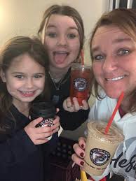 Cheers to 7 Brew officially being open in 5 states as of today! 🎉 We are  now open in Longview, TX at 3611 McCann Road, and 1115 SW Wanamaker Road in  Topeka,