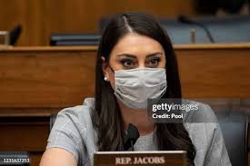 18 Sara Ting Stock Photos, High-Res Pictures, and Images