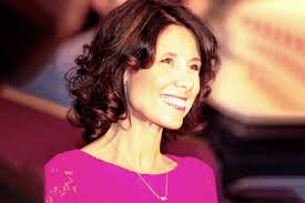 La Universidad Loyola y la Fundación Alalá becan a tres estudiantes del  Polígono Sur para estudiar un grado en la institución jesuita