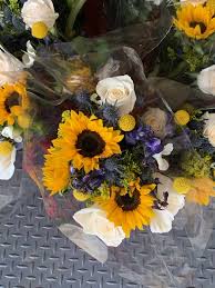 50th anniversary flowers for parents. A Barn Reception For My Parents 50th Anniversary Fiftyflowers