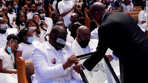 Roxie washington holds gianna floyd, the daughter of george floyd as they attend the funeral service for george floyd at the fountain of praise church in houston on june 9, 2020. George Floyd S Loved Ones Say They Hope His Funeral Is Only The Beginning Of Widespread Change Cnn