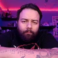 2000+ perfiles de «Serratos»