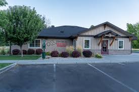 The pet doctor is a progressive general practice veterinary hospital located in beautiful meridian, idaho.we have many opportunities for your career growth and development including a yearly program to earn your cvt for free if you meet qualifications for selection. Hendricks Veterinary Hospital Reviews Veterinarians At 6224 W State Street Boise Id