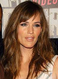 All New For 2010 10 Hairstyles That Will Make You Look 10 Years Younger Jennifer Garner Hair Long Hair Styles Hair Styles
