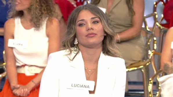 Carlos Lozano presenta un nuevo dating show junto a las 'consejeras del  amor', Anabel Pantoja y Ana Santiago, que intentarán ayudar a los  diamantes, a los más jóvenes y a los adultos de la grada a ...