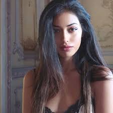 Cindy Kimberly vs Emily Ratajkowski, ¿quién se inspira en quién?