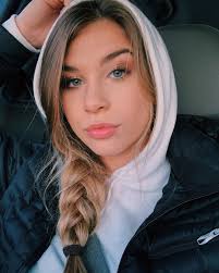 She has been known to promote brands like kimama and slimwave on her account. Gabrielle Moses Bio Net Worth Age Birthday Dating Wiki