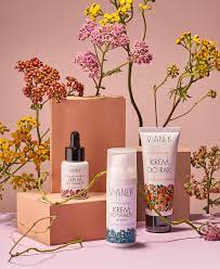Miloch Com Still Life Photographer For Label Magazine Beauty Products Photography Photography Set Up Cosmetics Photography