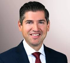 Mark Houlihan's Instagram, Twitter & Facebook