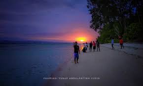 Inilah daftar tempat wisata favorit di surabaya, jawa timur. Galeri Wisata Kabupaten Halmahera Tengah