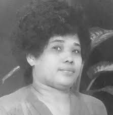 Yvette Bain's Instagram, Twitter & Facebook