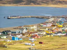Marine le pen critique les restrictions visant bars et restaurants. Dans Quelle Ville Loger A Saint Pierre Et Miquelon