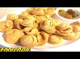 Punjabi Mathri Foolchakri Recipe Punjabi Mathri Recipe Youtube Mathri Recipe Recipes Indian Snacks