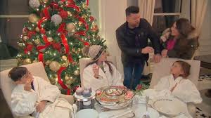 Steve Patterson Takes His Kids on a Christmas Tour of New York - YouTube