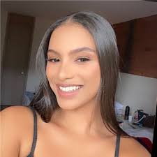 Hillary Ramirez's Instagram, Twitter & Facebook