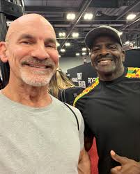 Just a few highlights from the Arnold Sports Festival in Columbus this past  weekend. I failed to take photos most of the weekend, but I got a few good  ones! Always good