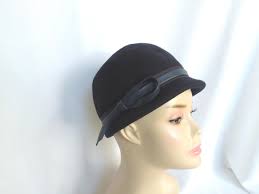 Cappello a cloche inglese in feltro di lana nero vintage, cappello da  chiesa, cappello da domenica, cappello pasquale con fascia e fiocco blu  navy