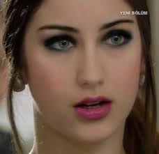 Résultat de recherche d'images pour "hazal kaya"