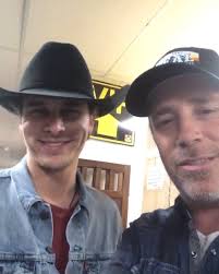 New episode with Gannon (@gannonfreminccrev) out tomorrow 🤘🏼  #thejarrodmorrisvibe #gannonfreminandccrev #oklahomamusic #reddirtmusic  #countryrock #countrymusic #texasmusicscene #treatyoakrevival  #boysfromoklahoma #podcast #jarrodmorris