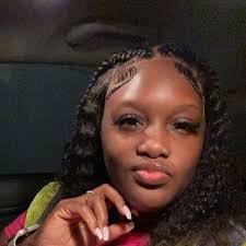 Sallie Brown (@sallie.brown87)