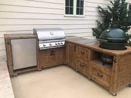 Kamadojoe Biggreenegg Grill Tables And Custom Grill Kitchens Grilltable Outdoorkitchen Kitchen Grill Outdoor Kitchen Appliances Outdoor Kitchen Design
