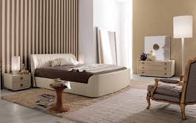 2560pixels x 1240pixels size : Motif Warna Wallpaper Dinding Kamar Tidur Terbaru Desain Classy Wallpaper For Bedroom 1226x768 Download Hd Wallpaper Wallpapertip
