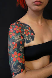 El hogar tradicional japonés, junto con sus adaptaciones más modernas, se centra en la creación de un ambiente simple, moderno y confortable. Dave Ramirez Tatuaje Japones Tradicional Granada Tatuajes Japoneses Tradicionales Tatuajes Japoneses Japones Tradicional