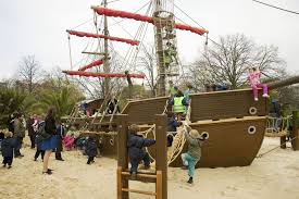 Diana Princess Of Wales Memorial Playground Has A Pirate Ship Centerpiece Londen