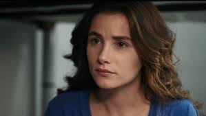 Feride hilal akın hakkında bilgi. Yemin Dizisi Feride Kimdir Gercek Adi Ne Cansu Tuman Oynadigi Diziler