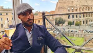 Angelo Paradiso, le minacce dellex calciatore alla modella: Ti distruggo  in Rai, dico ai tuoi che sei una escort - la Repubblica