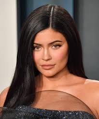 See more ideas about kylie jenner short hair, short hair styles, hair. Kylie Jenner Gets Hair Trimmed Into Short Bob Cut