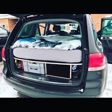 Vw Touareg 7l Diy Ausbau Siebdruckplatte Im Auto Schlafen Car Camper Tiny Camper Sleeping In The Car Vw Touareg Suv Camping Im Auto Schlafen