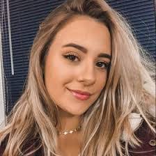 Mariana Ritter's Instagram, Twitter & Facebook