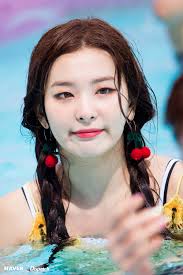 For the episode, joy and seulgi are said to have analyzed each other's outfits of the day, discussed their major style points. Seulgi Red Velvet Foto 41397528 Fanpop Page 3