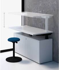 So einfach und garantiert immer stilsicher. Homeoffice Steh Sitz Tisch Hohenverstellbar 75 132