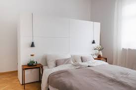 Unser Begehbarer Kleiderschrank Hinter Dem Bett Begehbarer Kleiderschrank Im Schlafzimmer Begehbarer Kleiderschrank Kleines Schlafzimmer Kleiderschrank Hinter Bett