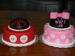 Mickey Mouse Birthday Cake For 2 Year Old Boy Mickey And Minnie Mouse Cakes For Twins I Did These Cakes For Two Year Old Twins Mickey Is Chocolate And Minni Mickey And Minnie Cake Twins Cake Minnie Cake