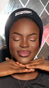 Hi everyone!! I'm looking for a model this Thursday at 10 AM for a makeup  content shoot near Pima & Pinnacle Peak! You'll need to be comfortable